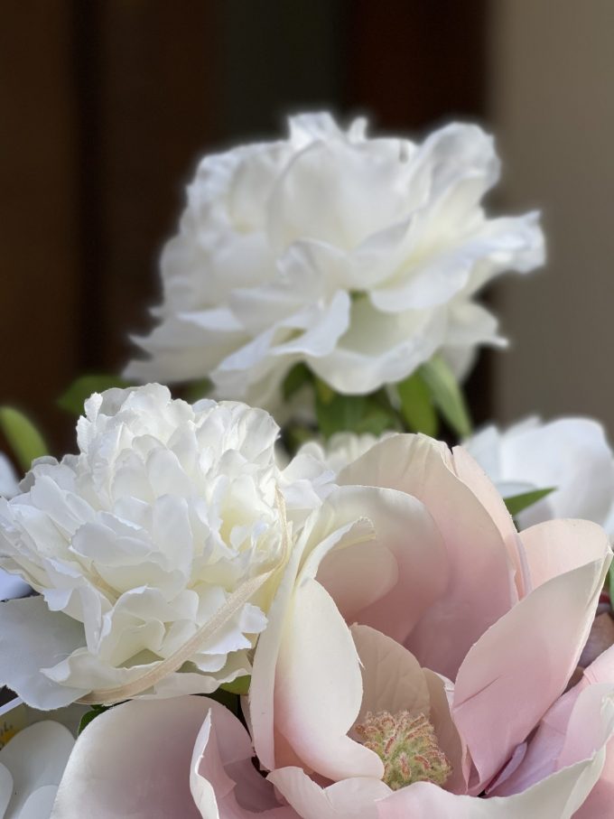 Mākslīgo ziedu kompozīcija "Magnolia" - Image 2