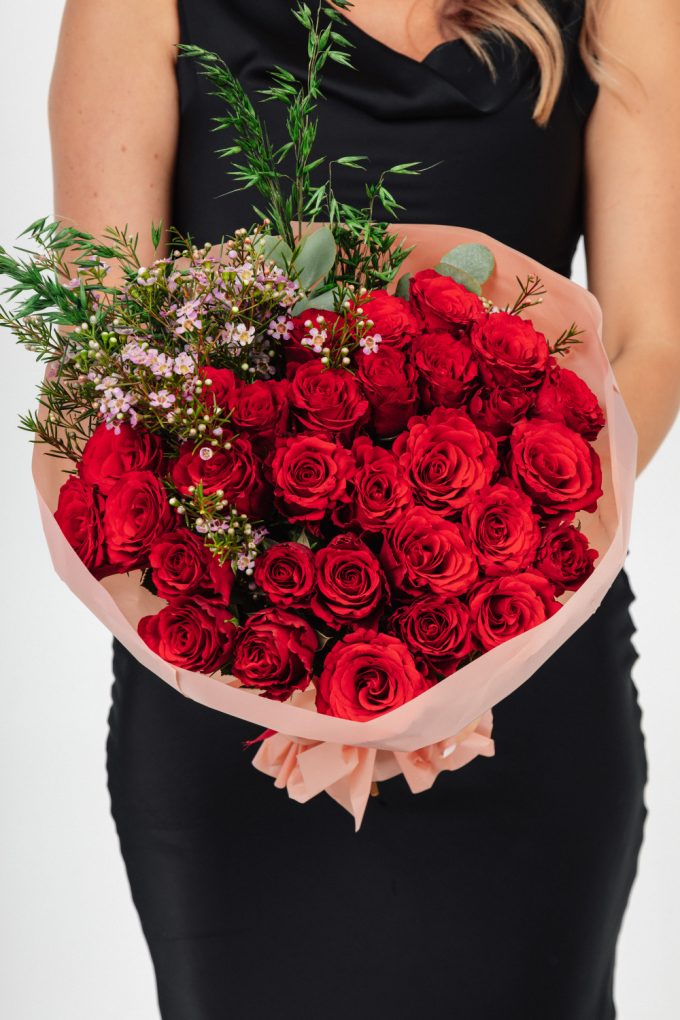 Ziedu pušķis Heart Of Roses 8