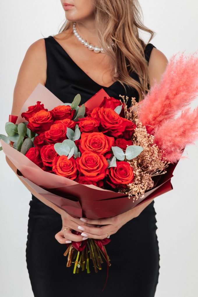 Ziedu pušķis Heart Of Roses 6