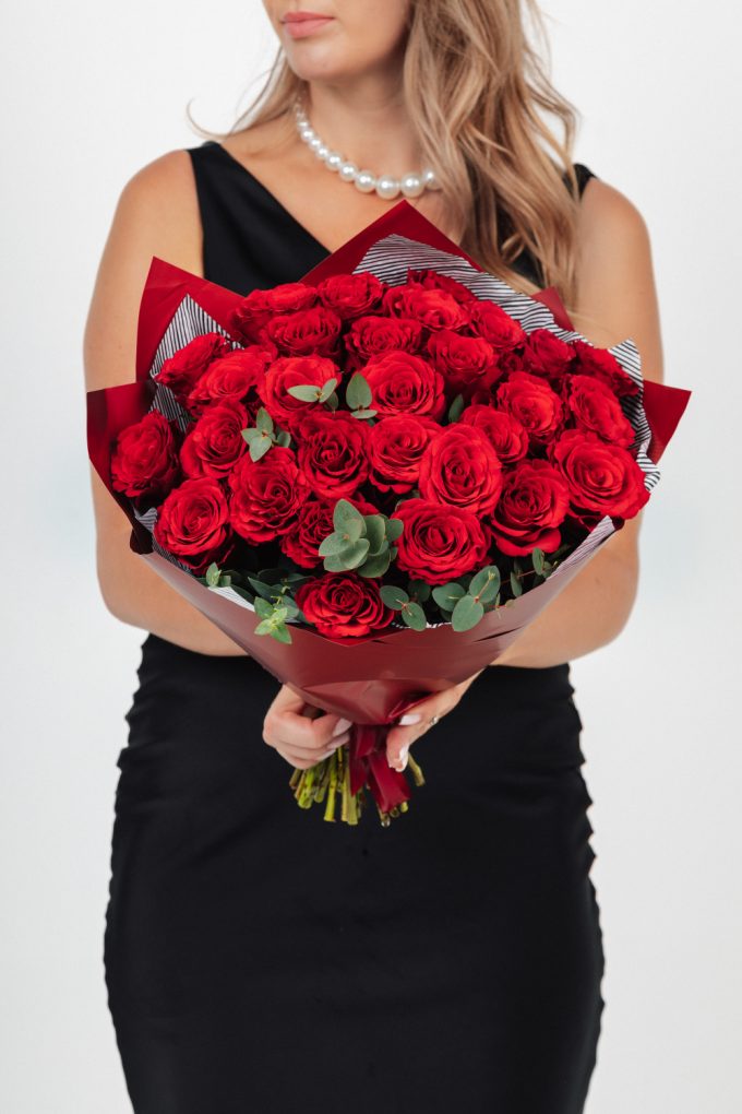 Ziedu pušķis Heart Of Roses 7